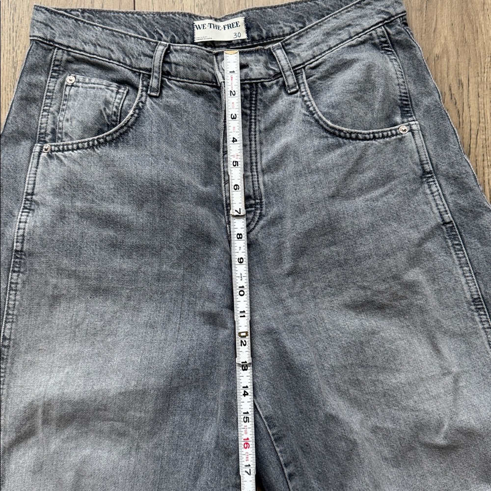 We The Free Wide Leg Relaxed Fit Gray Jeans Women’s Size 30 - Picture 10 of 14